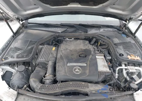 2018 Mercedes-Benz C 300 4Matic из США, поврежденный, VIN 55SWF4KB2JU241977